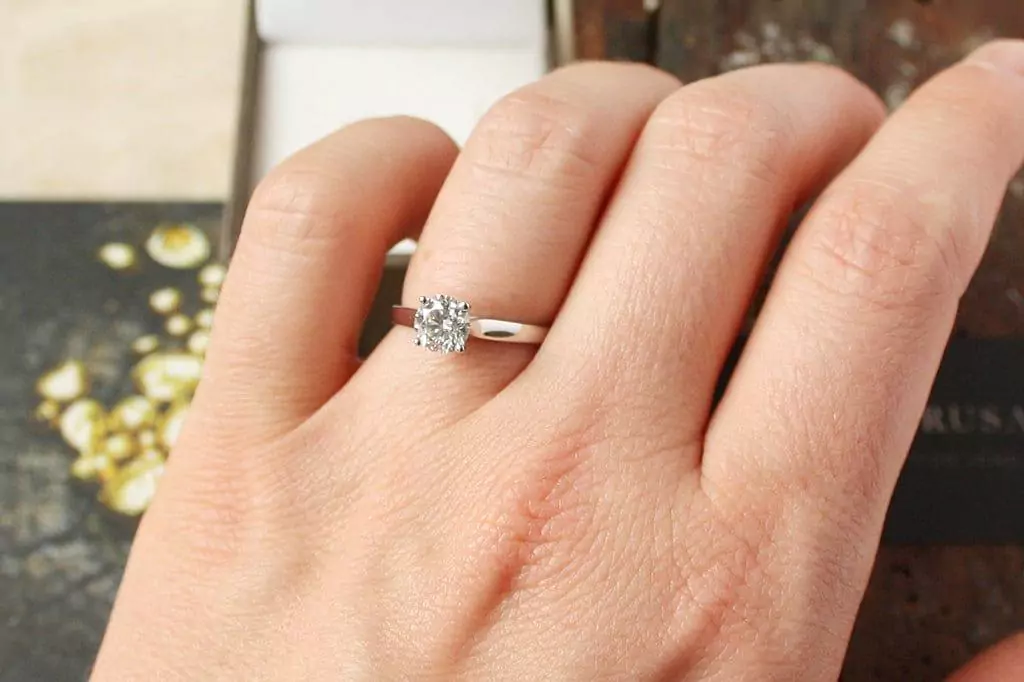 1 Pc Modern Design Crystal Charm Ring For Women