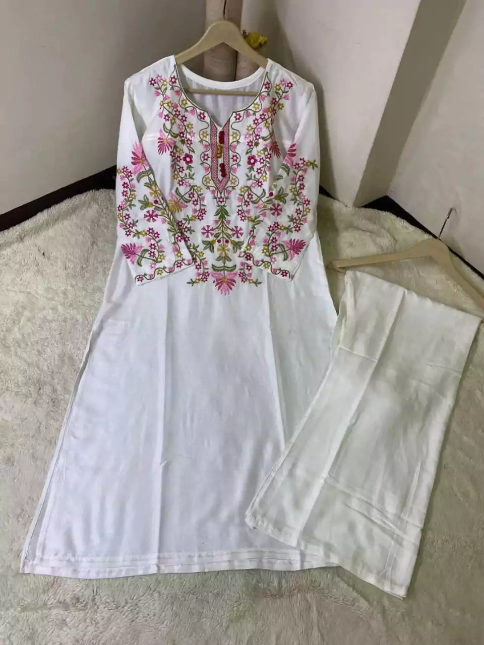 2 Pcs Women