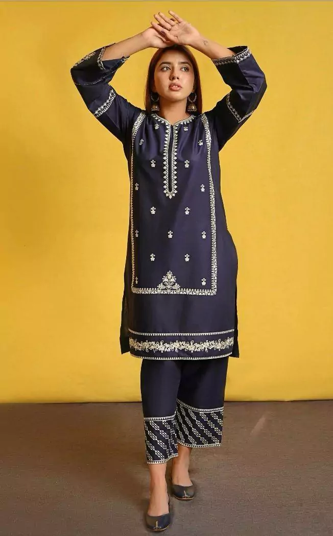  - 2 Pcs Women's Unstitched Lawn Embroidered Suit ET272