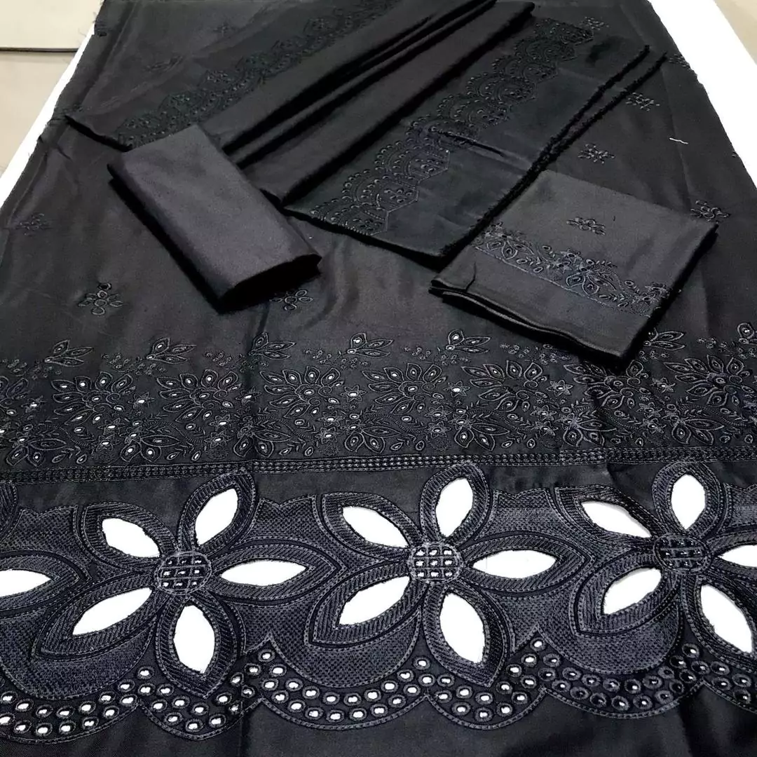 3 Pcs Elegant Black Dhanak Suit 