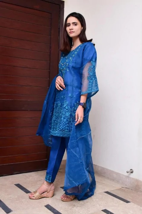 3 Pcs Ladies Stitched Organza Embroidered Suit