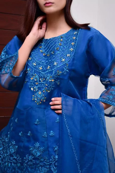3 Pcs Ladies Stitched Organza Embroidered Suit