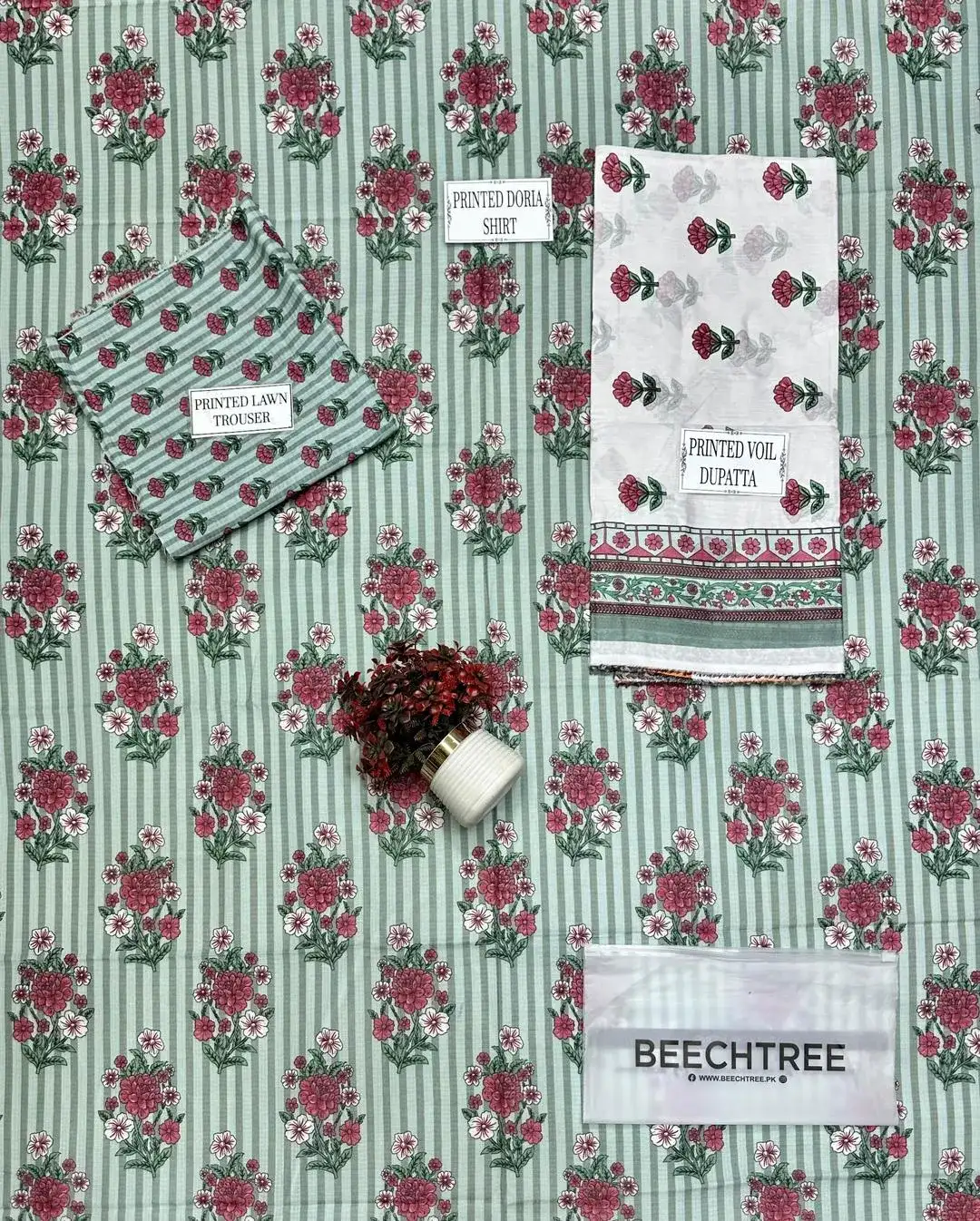 3 Pcs Women's Unstitched Dobby Lawn Printed Suit VW678
