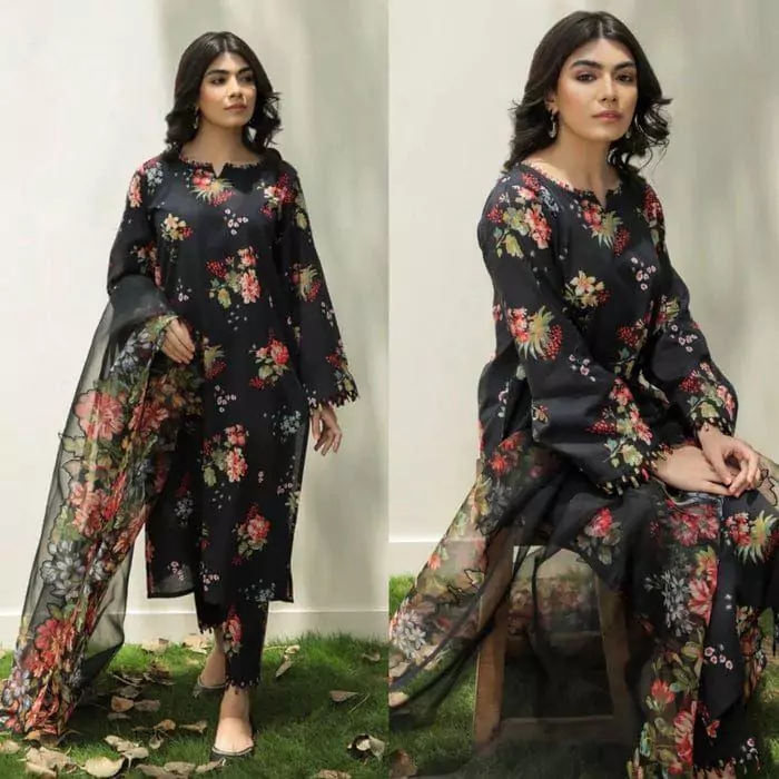  - 3 Pcs Women's Unstitched Karandi Digital Print Suit IL13