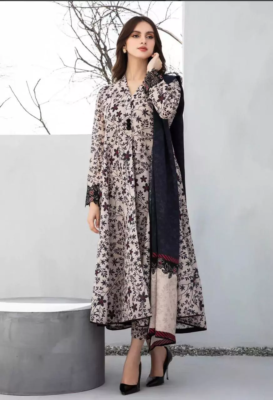  - 3 Pcs Women's Unstitched Karandi Digital Print Suit IL21