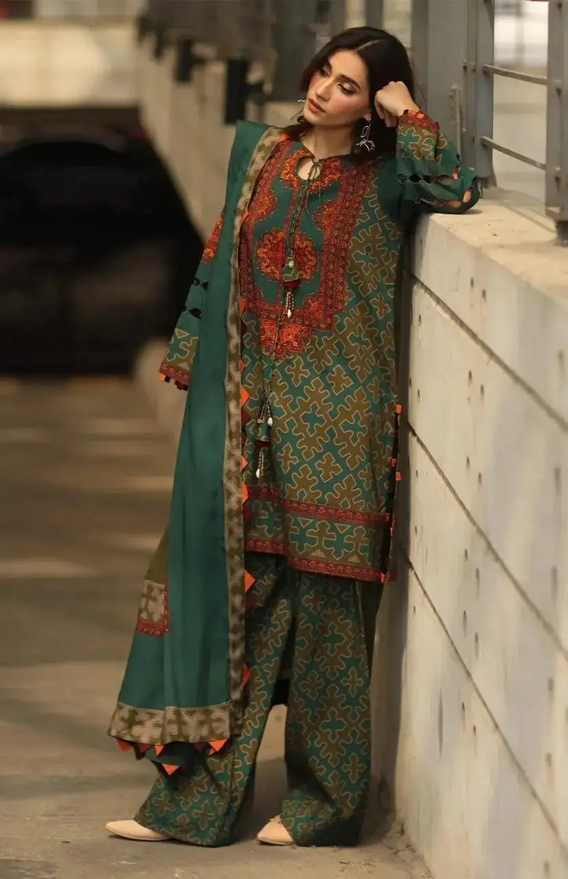 3 Pcs Women's Unstitched Khaddar Printed Suit VW434