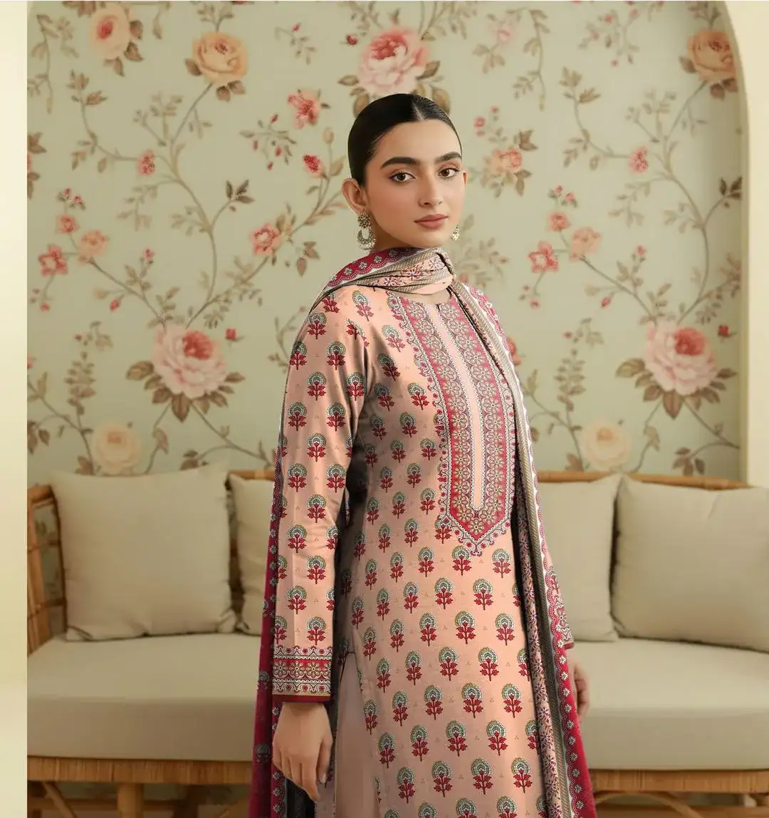 3 Pcs Women's Unstitched Lawn Printed Suit VW924