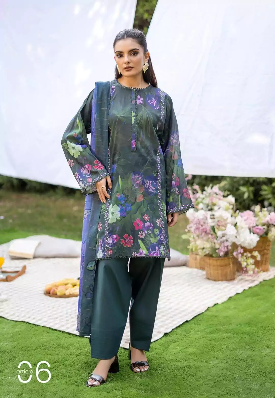 women unstitched suits - 3 Pcs Women's Unstitched Printed Lawn Suit VV501