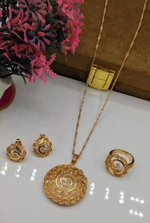 4 Pcs Pendant Necklace Set For Women