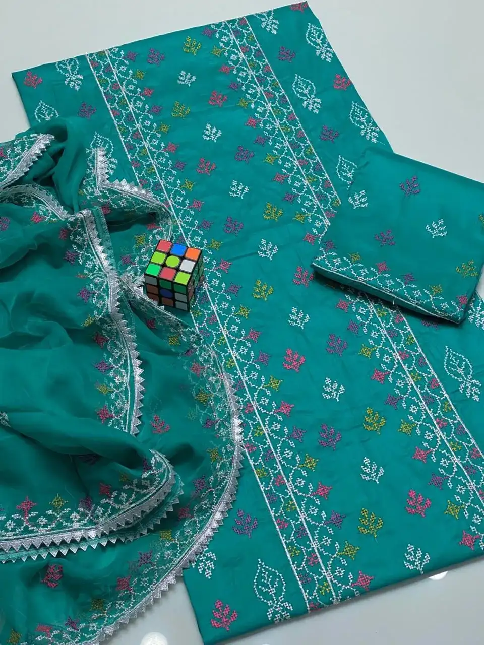 Green Chikankari Lawn 3 Pcs Embroidered Set