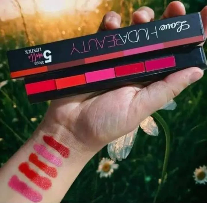 Huda Beauty Lipstick 5 in 1