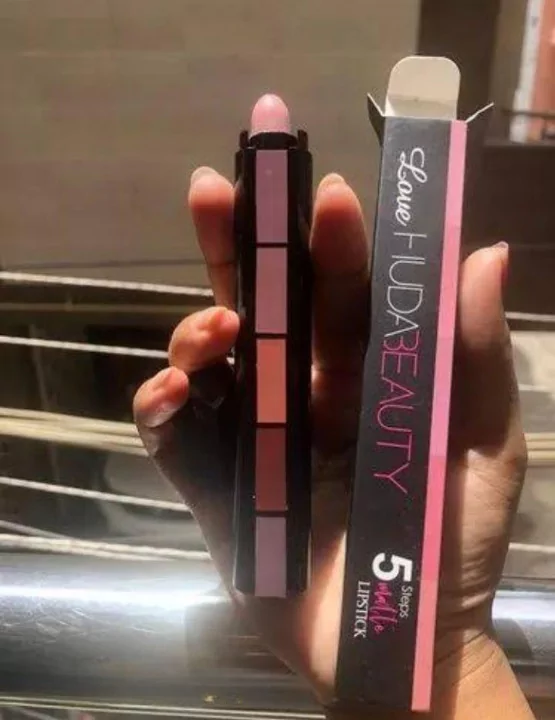 Huda Beauty Lipstick 5 in 1