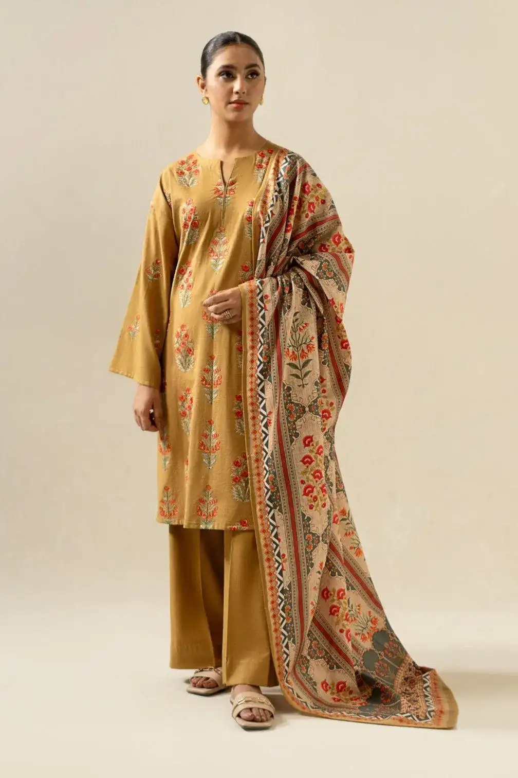 MOST HIT MIX DESIGNS 3 Pcs Unstitched Embroidered Suit