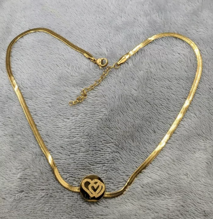 Stylish Golden Antique Pendant Necklace