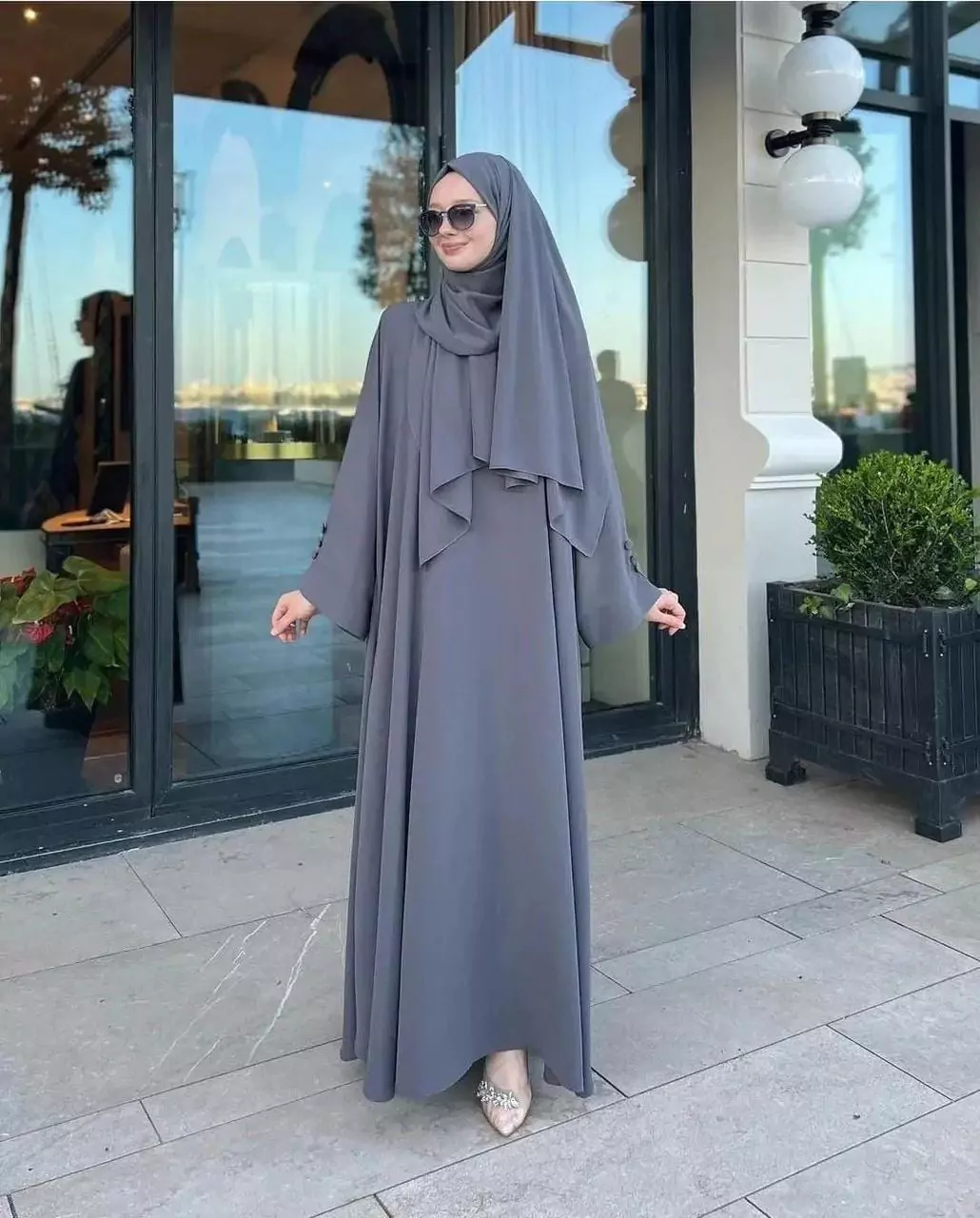 Stylish Grey Classic Abaya Georg