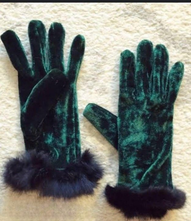 Valvet Gloves for Ladies